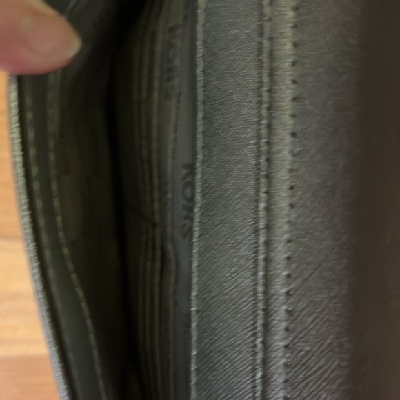 Michael Kors Large Purse - Picture 2 of 6